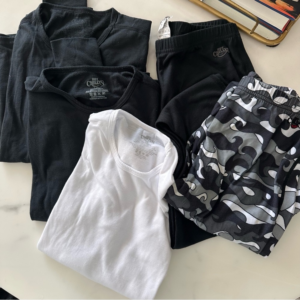 Hot Chillys Youth large base Layer Pants and top bundle Black Ski 5 units